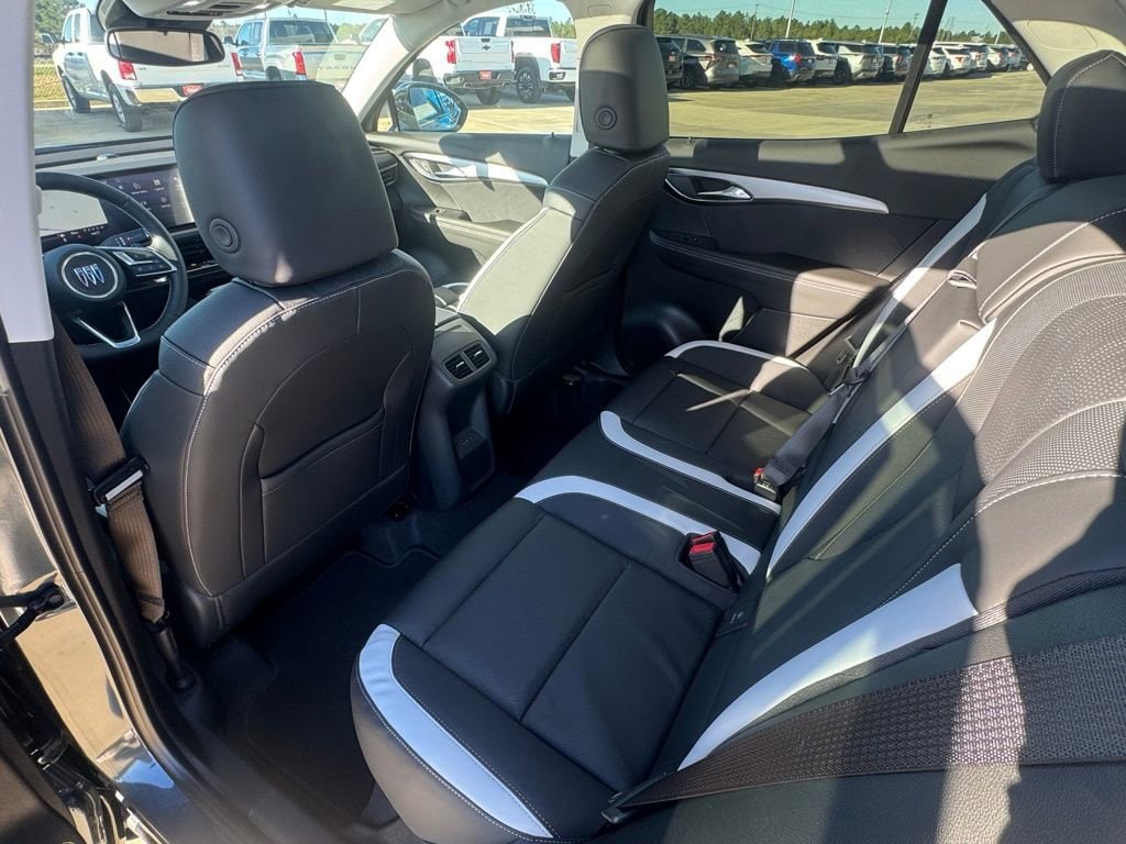 2026 Buick Envision Sport Touring - Photo 18