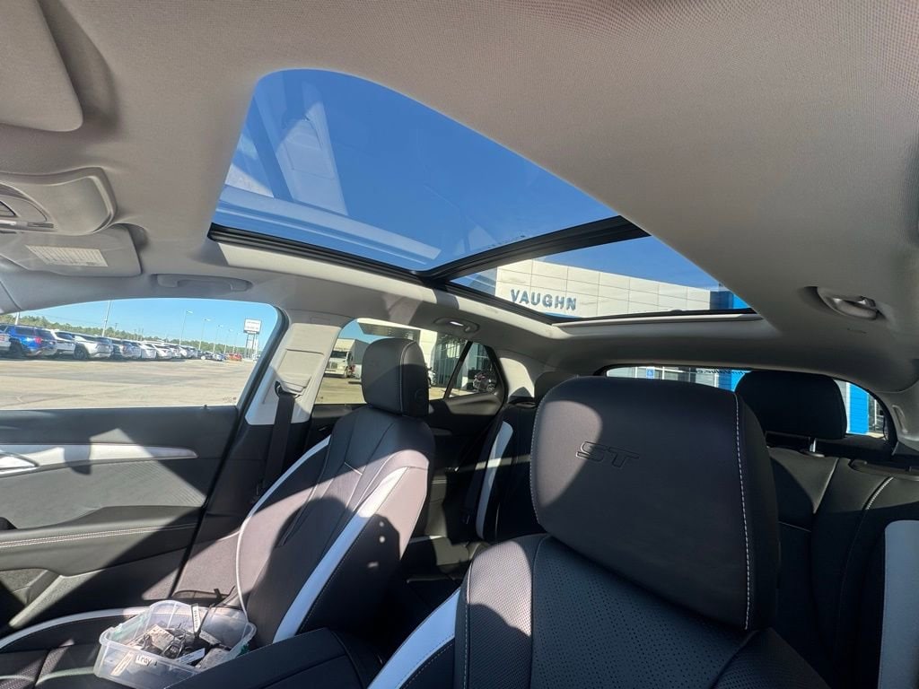 2026 Buick Envision Sport Touring - Photo 11