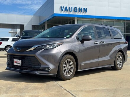 2021 Toyota Sienna XLE