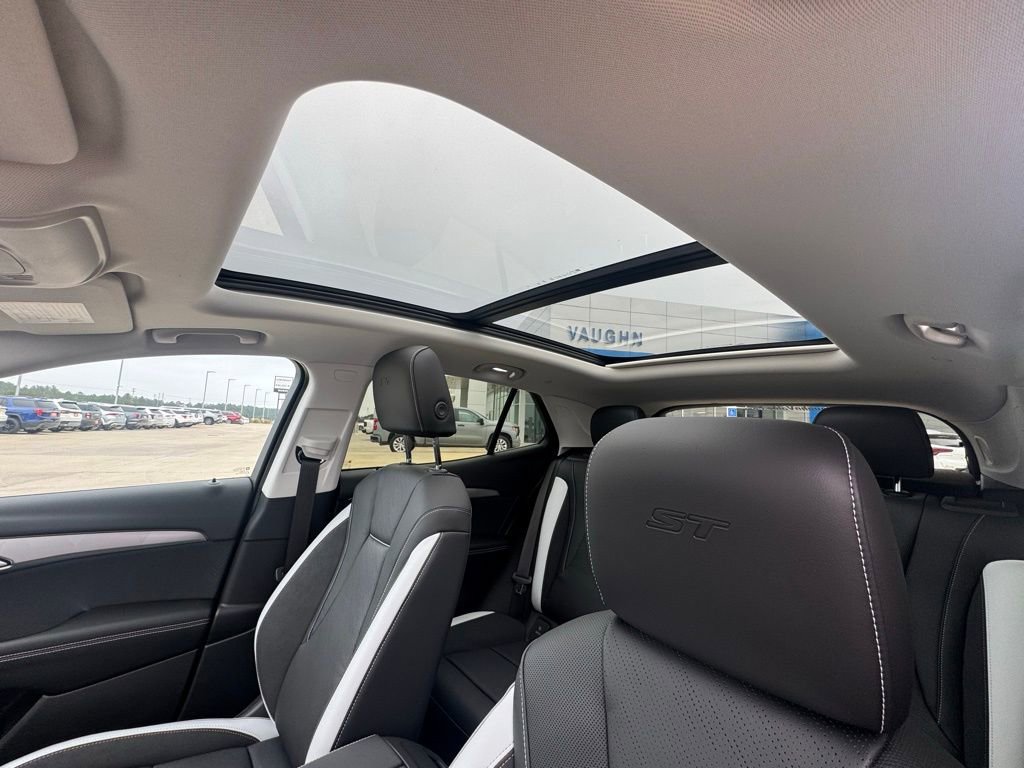 2026 Buick Envision Sport Touring - Photo 11