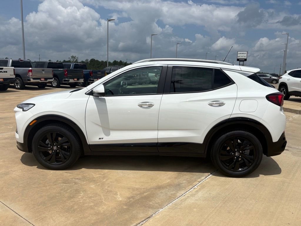 2026 Buick Encore GX Sport Touring - Photo 2