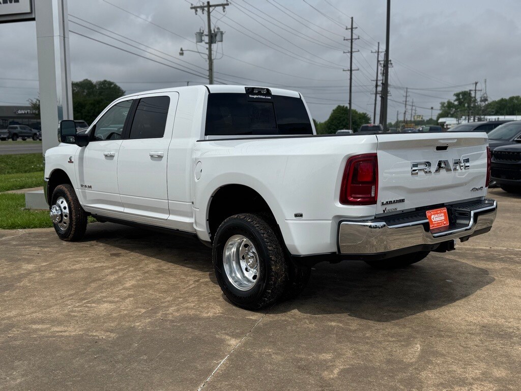 2025 Ram 3500 Laramie photo 3