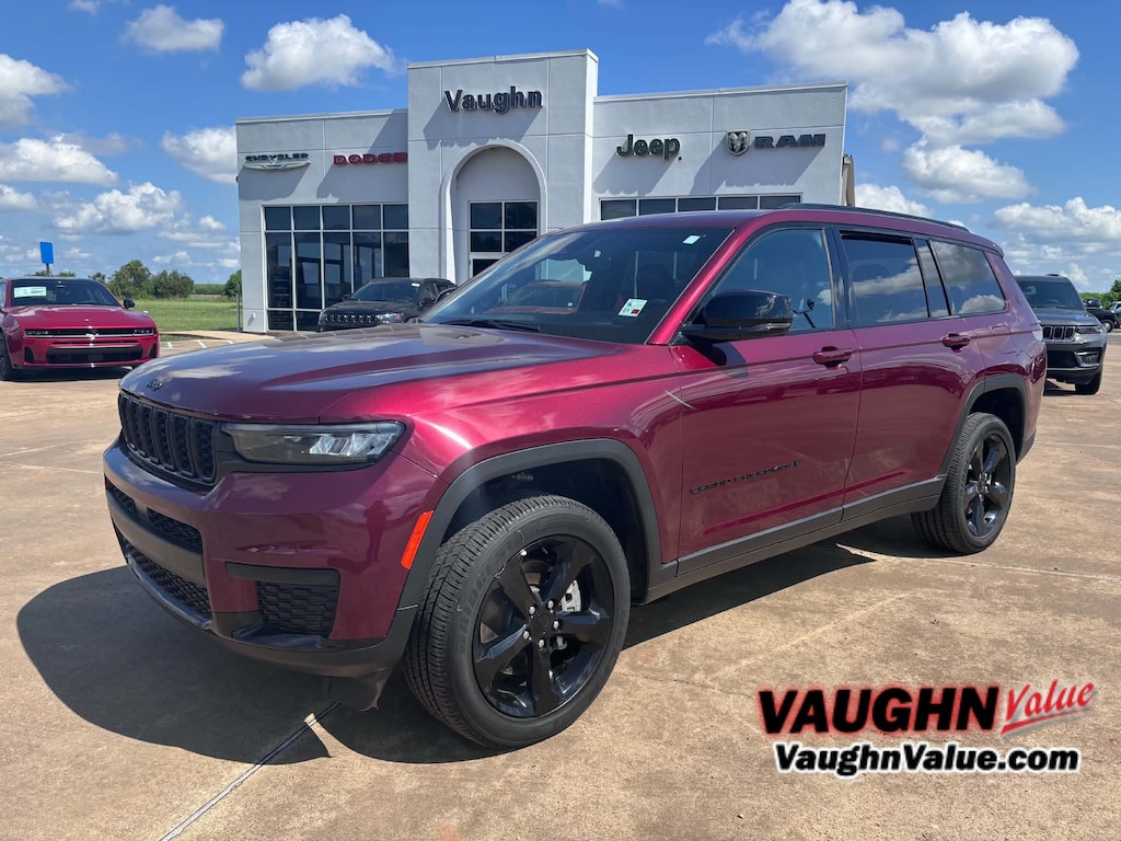 Used 2025 Jeep Grand Cherokee L Laredo SUV