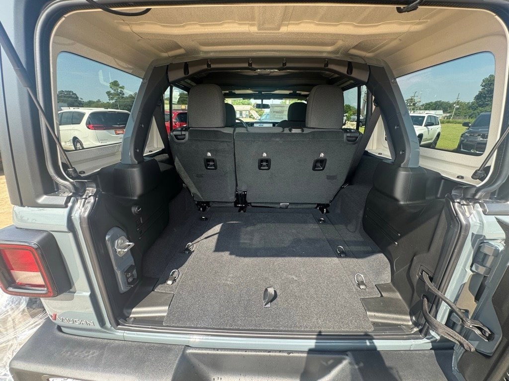 2025 Jeep Wrangler 4-Door Sport - Photo 18