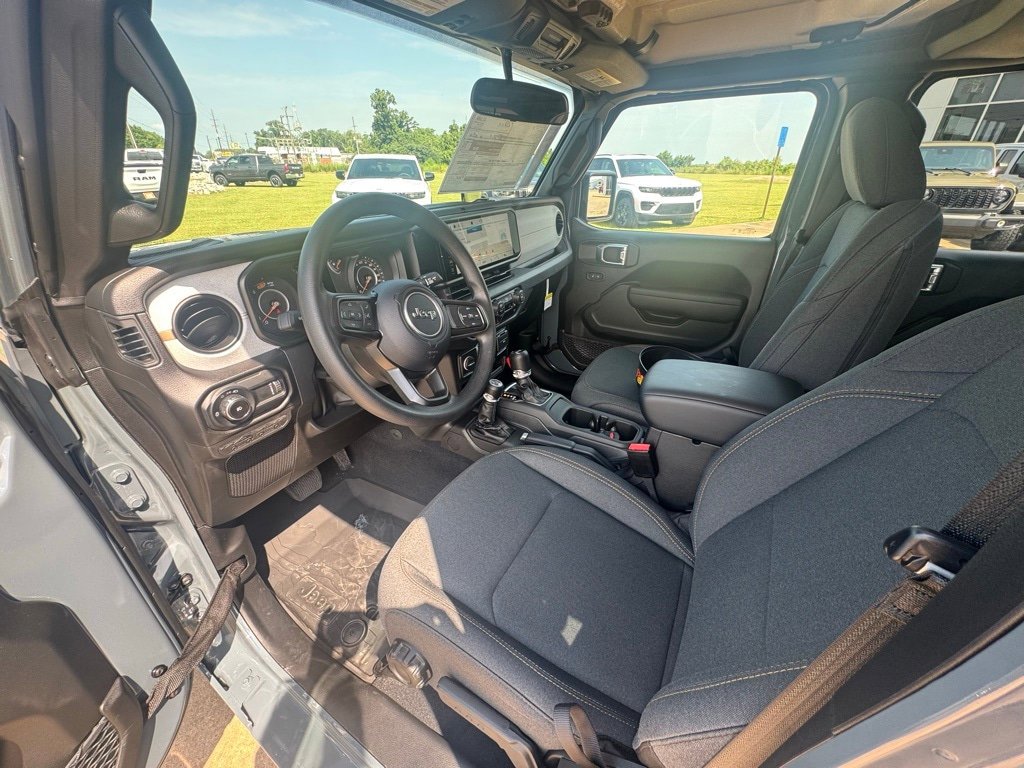 2025 Jeep Wrangler 4-Door Sport - Photo 10