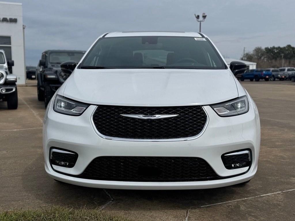 2025 Chrysler Pacifica Select - Photo 8