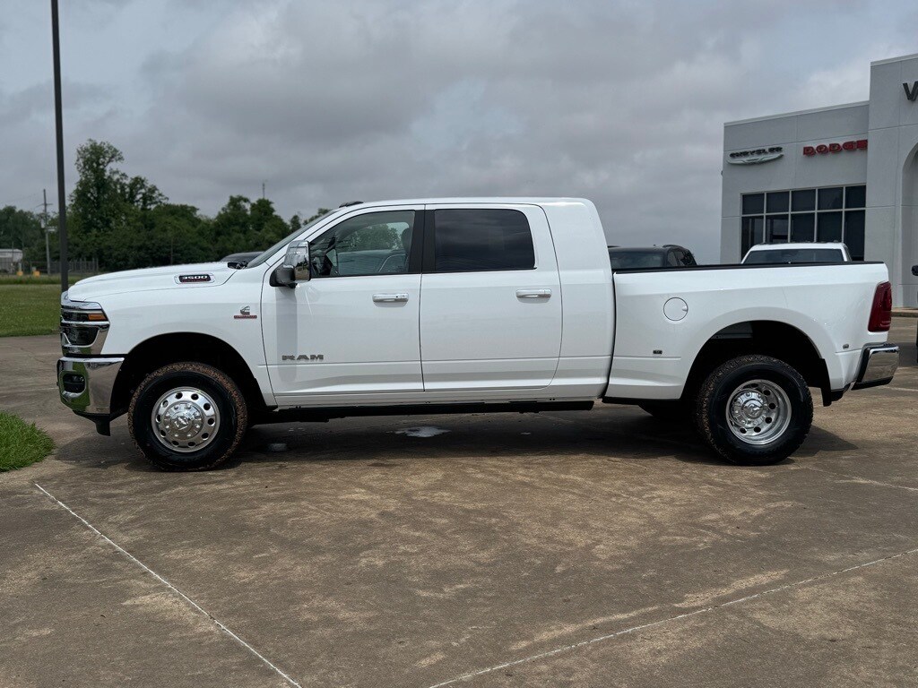 2025 Ram 3500 Laramie photo 2
