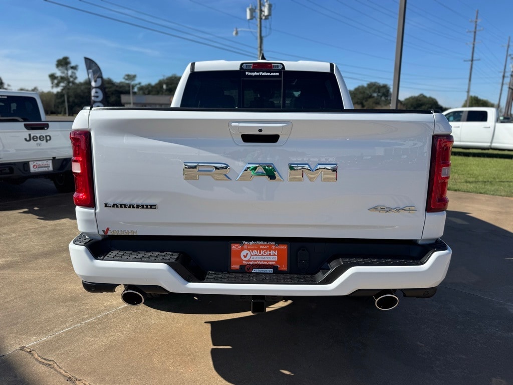 New 2026 Ram 1500 LARAMIE CREW CAB 4X4 5'7 BOX Pickup