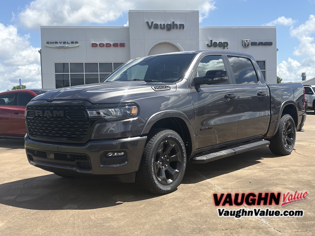 New 2026 Ram 1500 BIG HORN CREW CAB 4X4 5'7 BOX Pickup