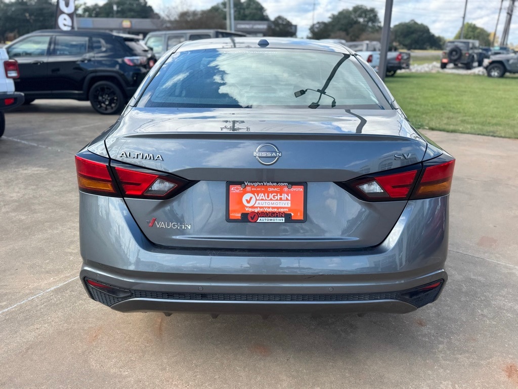 Used 2024 Nissan Altima 2.5 SV Sedan