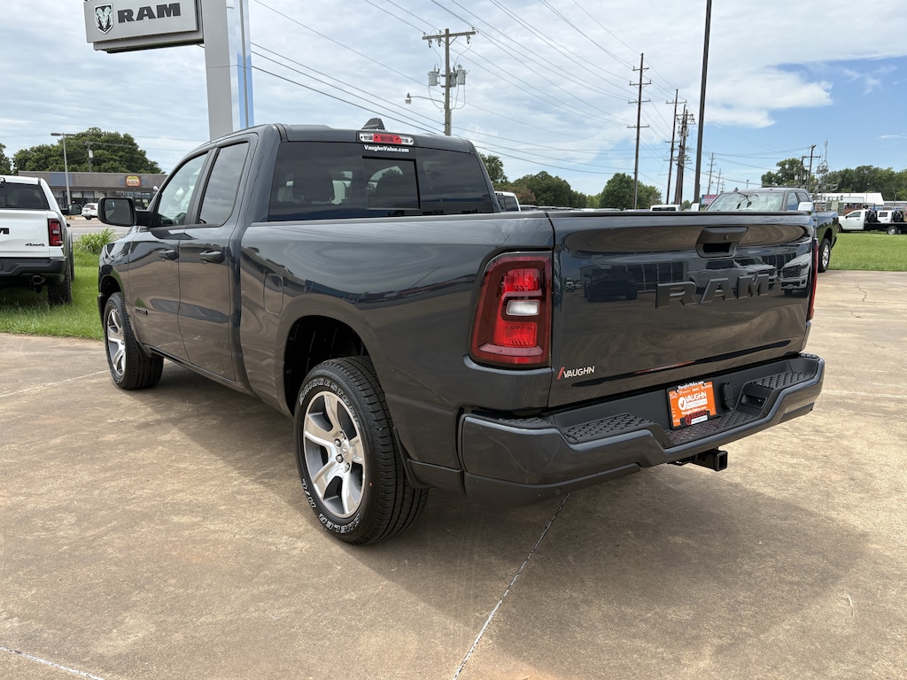 New 2026 Ram 1500 EXPRESS QUAD CAB 4X2 6'4 BOX Pickup