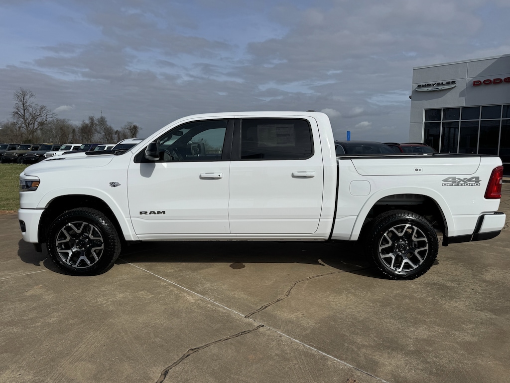 New 2026 Ram 1500 LARAMIE CREW CAB 4X4 5'7 BOX Pickup