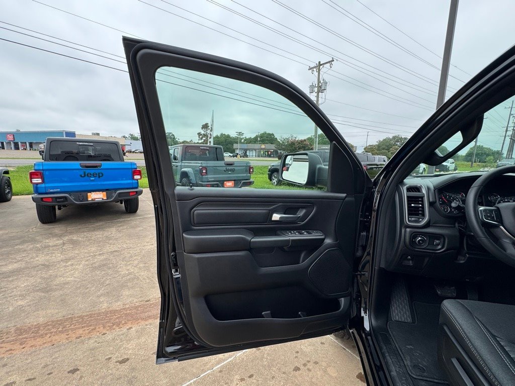 2025 RAM 1500 Tradesman - Photo 9