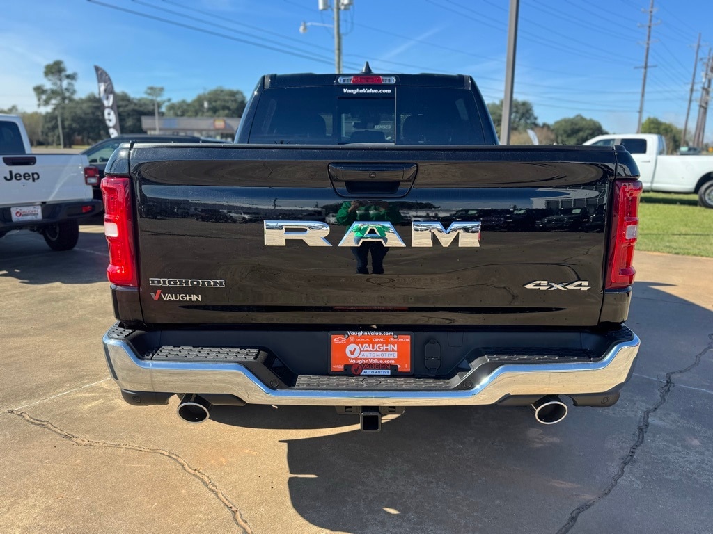 New 2026 Ram 1500 BIG HORN CREW CAB 4X4 5'7 BOX Pickup