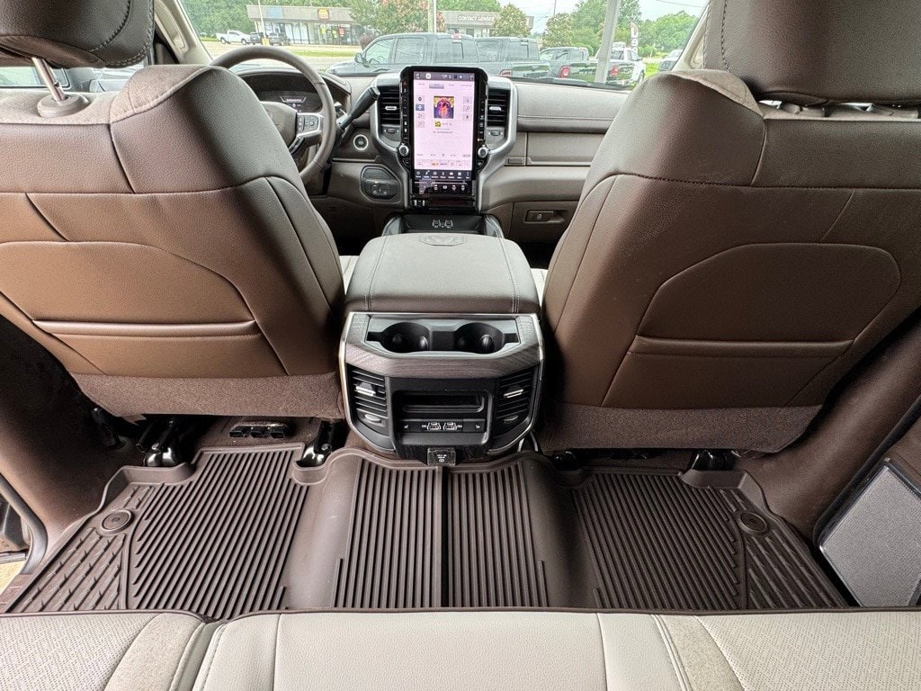 2025 RAM 2500 Laramie - Photo 17