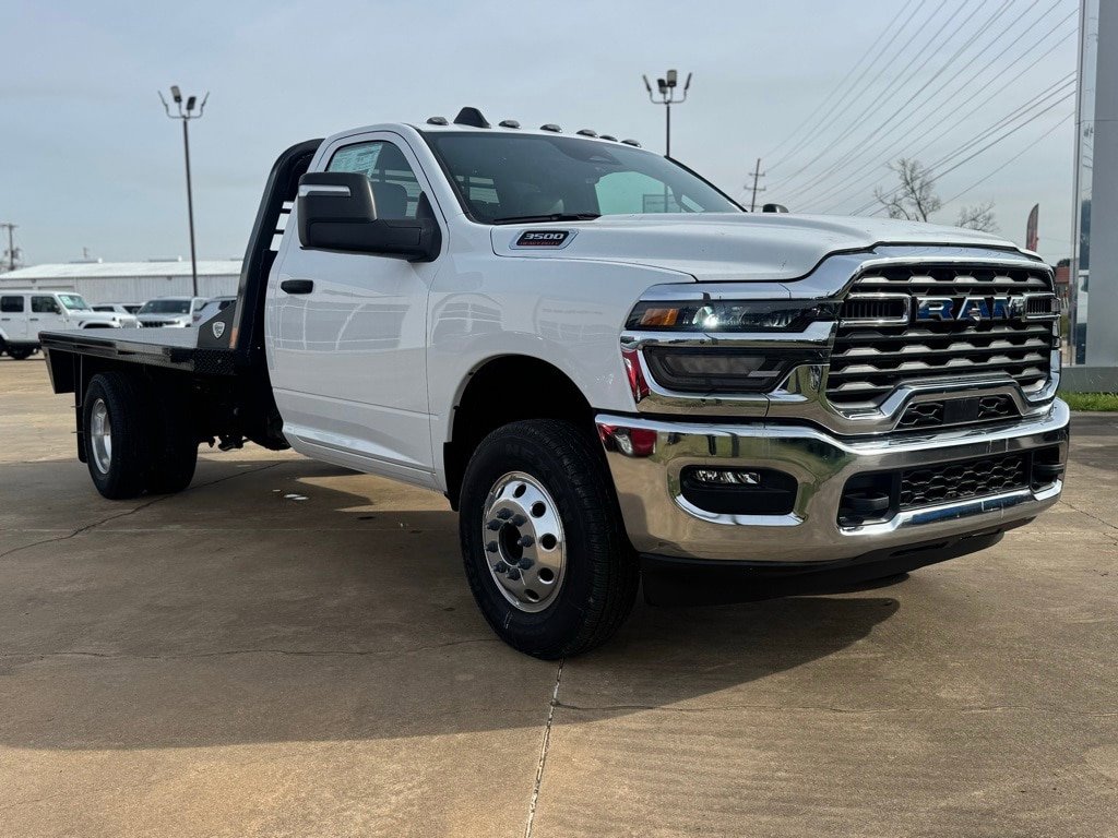 2025 RAM 3500 Chassis Tradesman - Photo 7