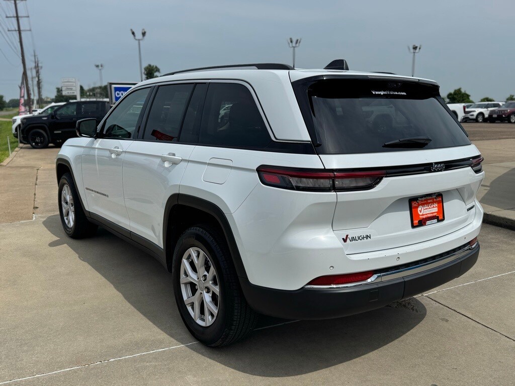 2022 Jeep Grand Cherokee Limited photo 2