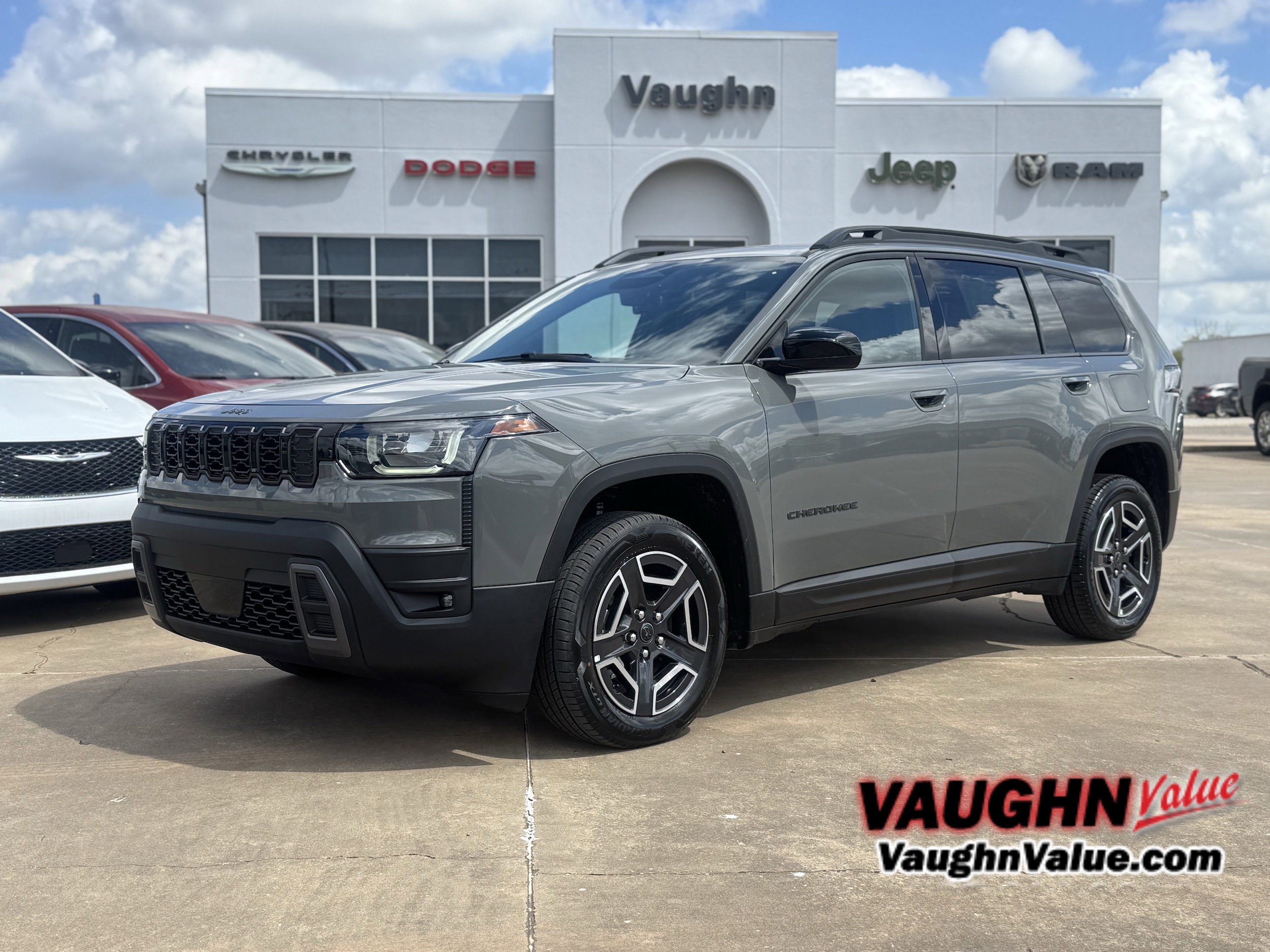 2026 Jeep Cherokee Laredo HEV 4X4's photo