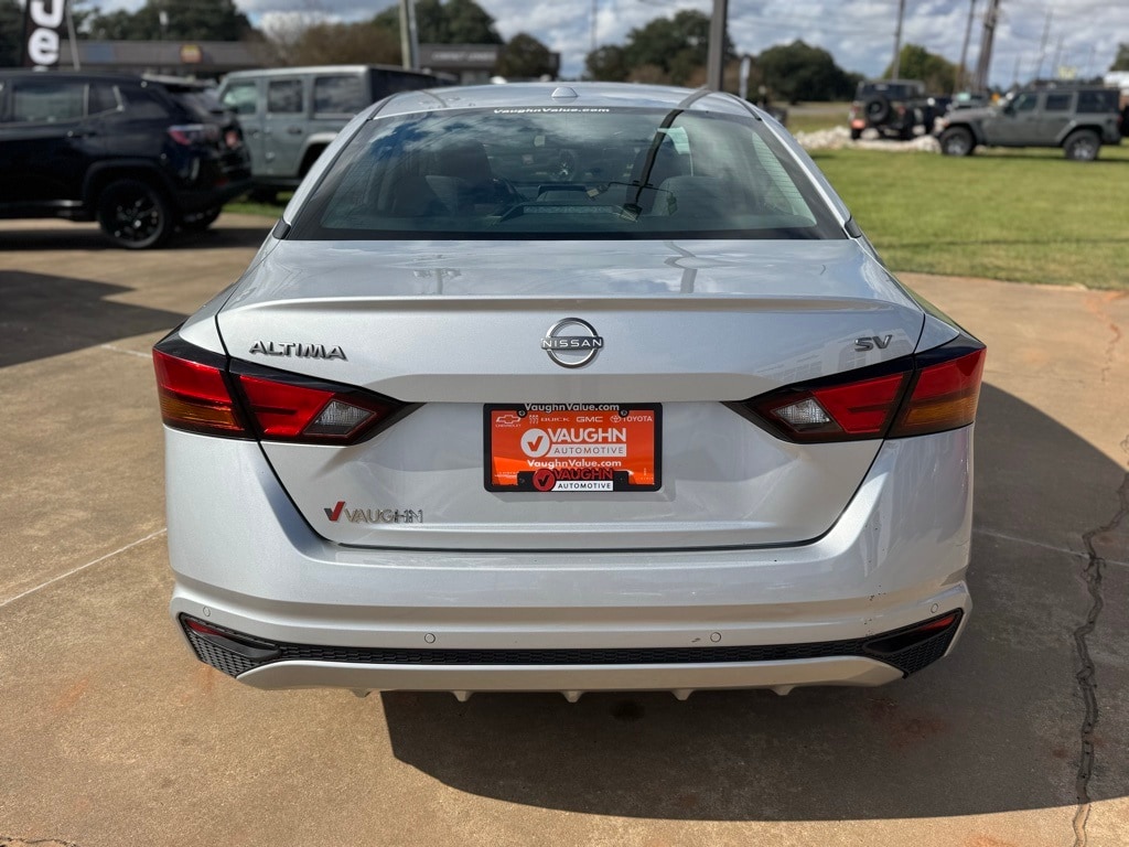Used 2024 Nissan Altima 2.5 SV Sedan