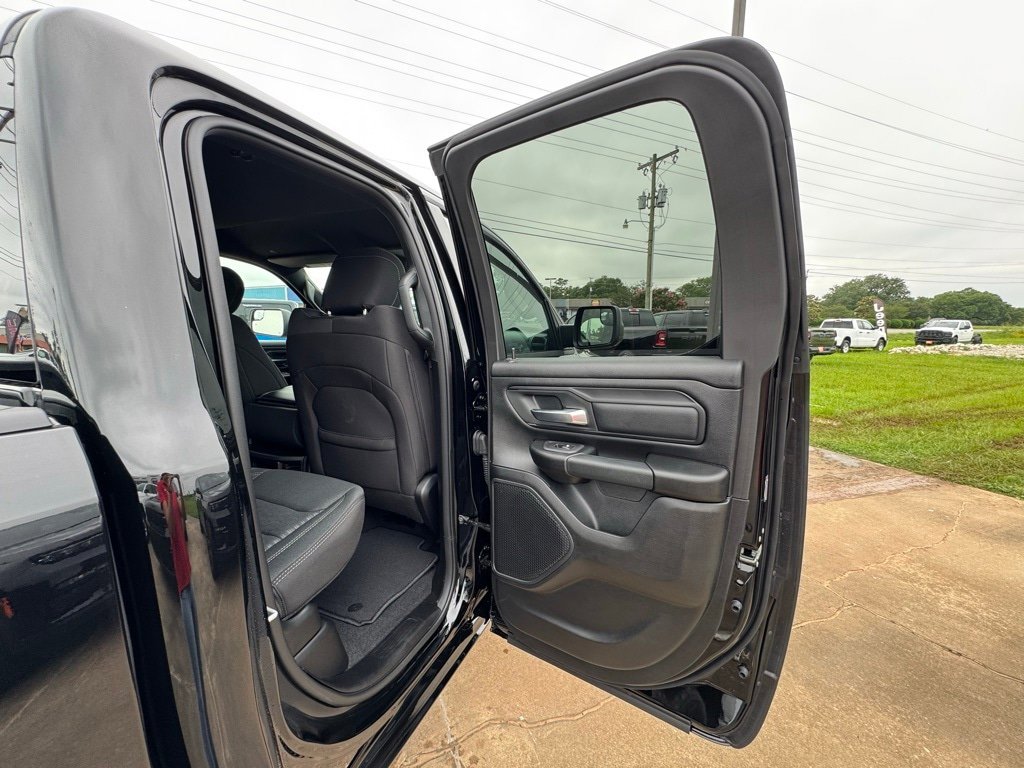 2025 RAM 1500 Tradesman - Photo 17