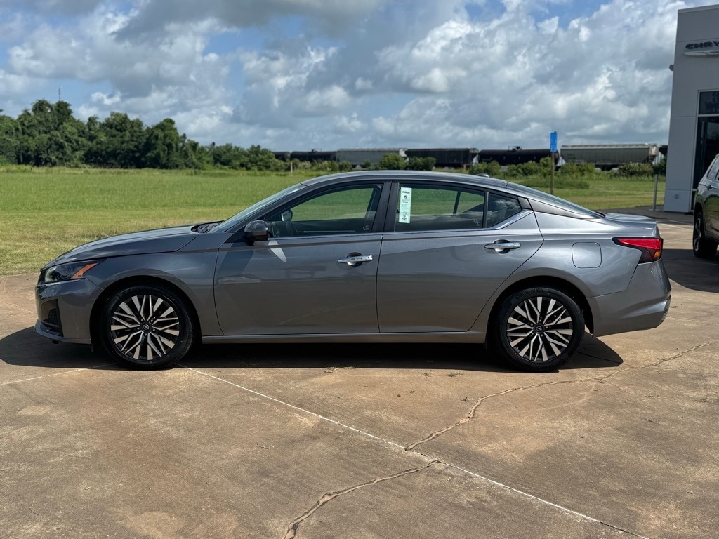 Used 2023 Nissan Altima SV with VIN 1N4BL4DV5PN353947 for sale in Bunkie, LA