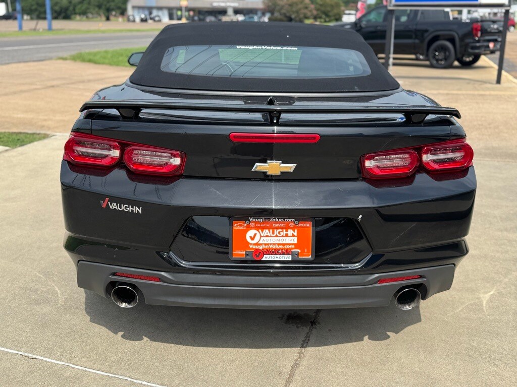 2023 Chevrolet Camaro 1LT photo 4