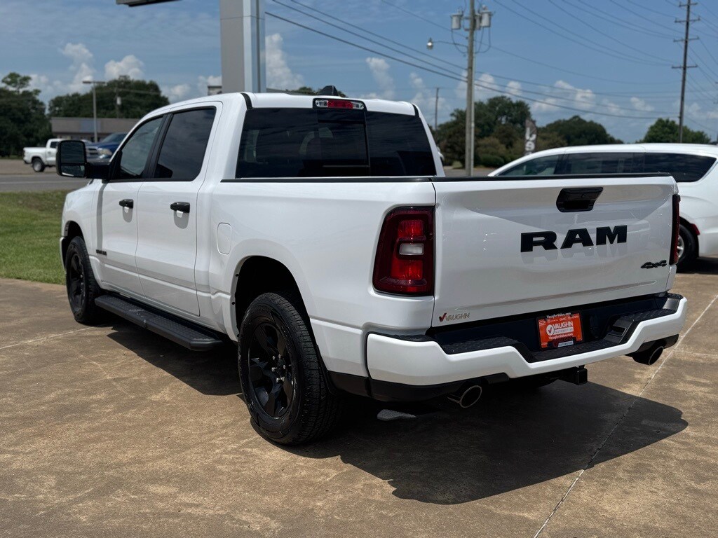2025 Ram 1500 Tradesman photo 3