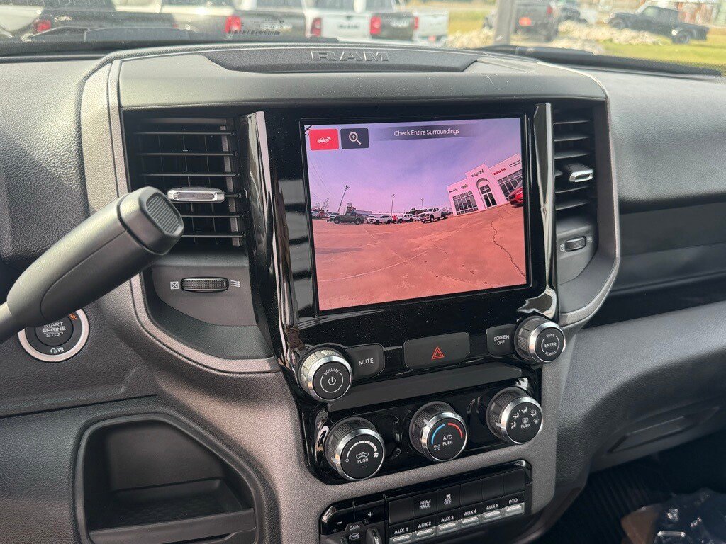 2025 RAM 3500 Chassis Tradesman - Photo 13