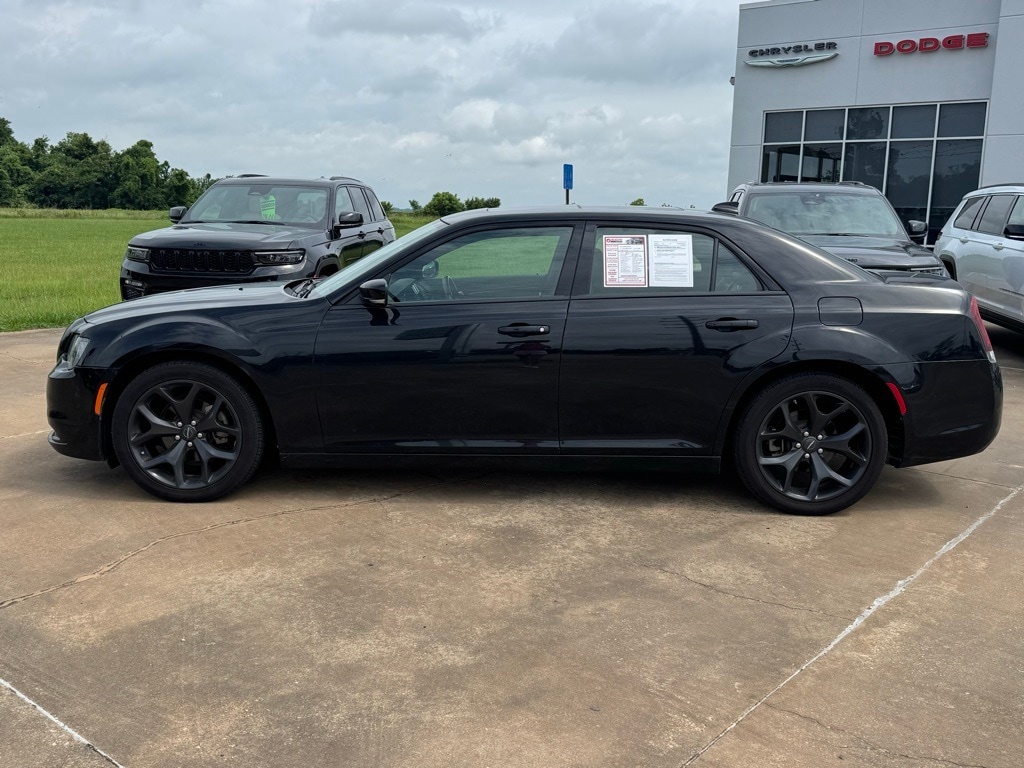Used 2022 Chrysler 300 S with VIN 2C3CCABG0NH178924 for sale in Bunkie, LA