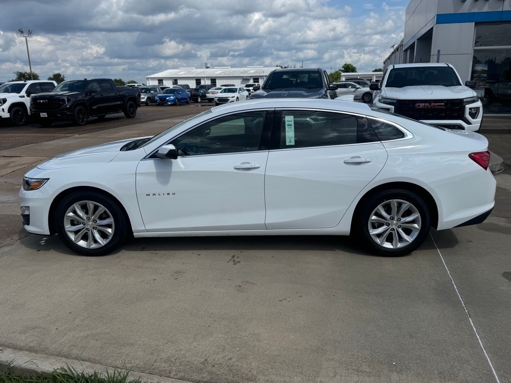 1G1ZD5ST4SF110977