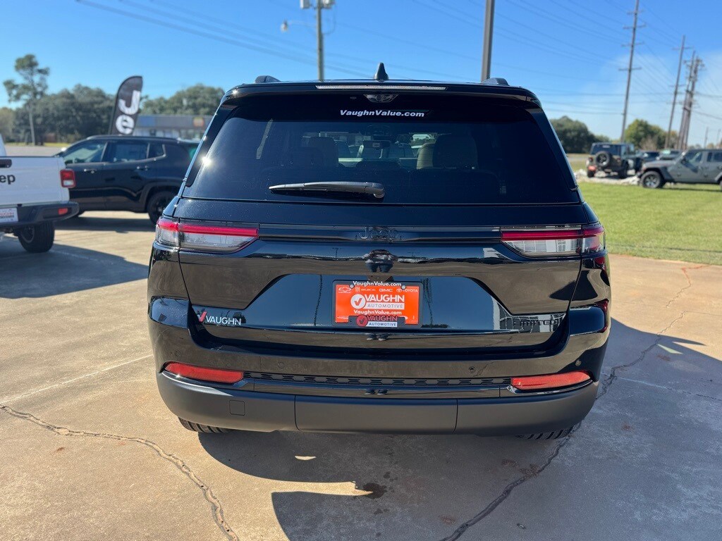 New 2025 Jeep Grand Cherokee LIMITED 4X2 Sport Utility