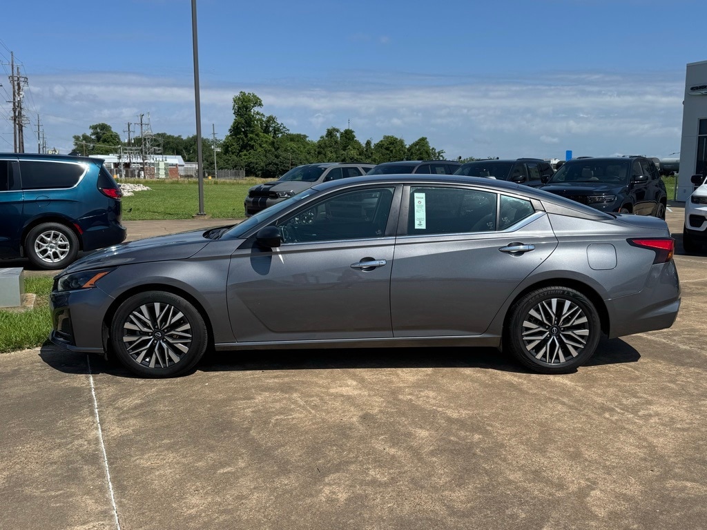 Used 2024 Nissan Altima SV with VIN 1N4BL4DV3RN321632 for sale in Bunkie, LA