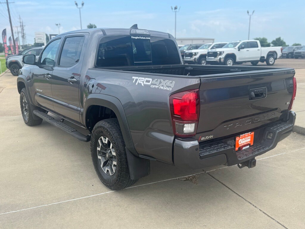 2019 Toyota Tacoma TRD V6 photo 3