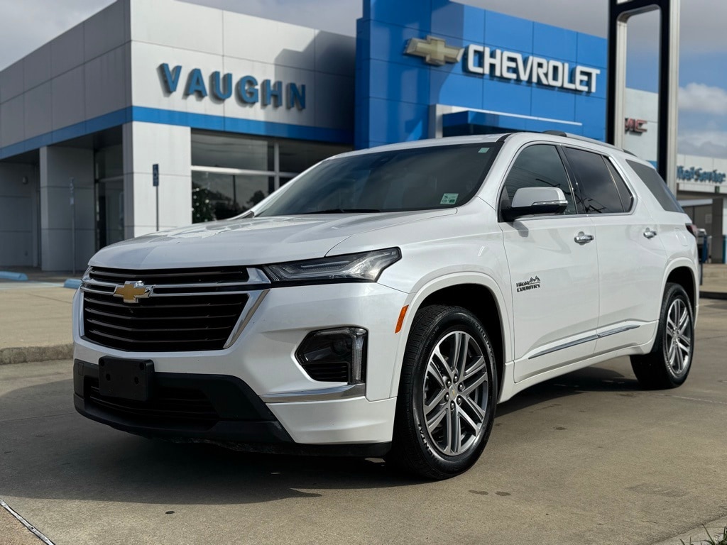 2023 Chevrolet Traverse High Country's photo