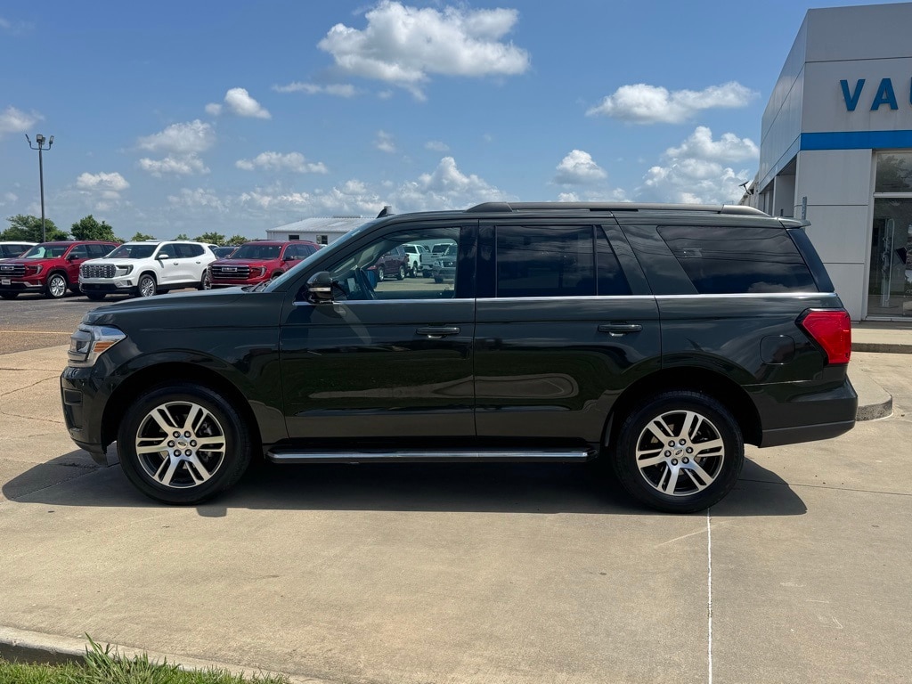 Used 2022 Ford Expedition XLT with VIN 1FMJU1HT4NEA45915 for sale in Bunkie, LA