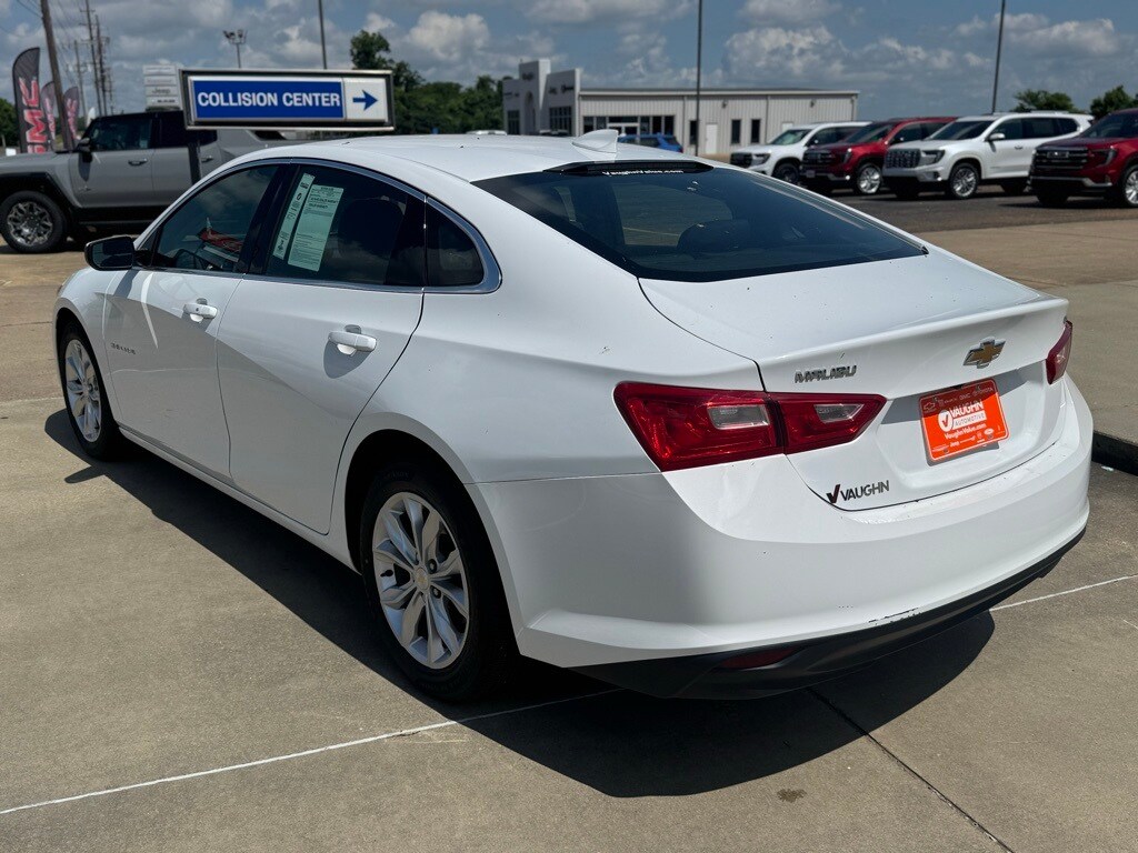 2023 Chevrolet Malibu 1LT photo 3