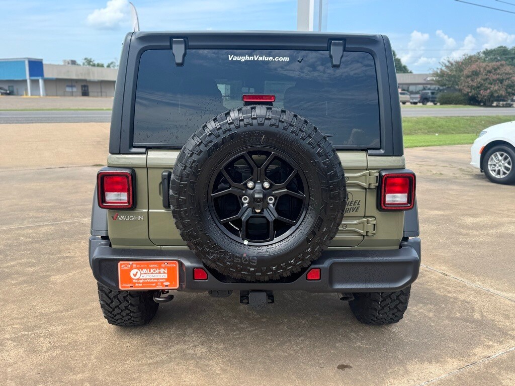 2025 Jeep Wrangler Willys photo 4
