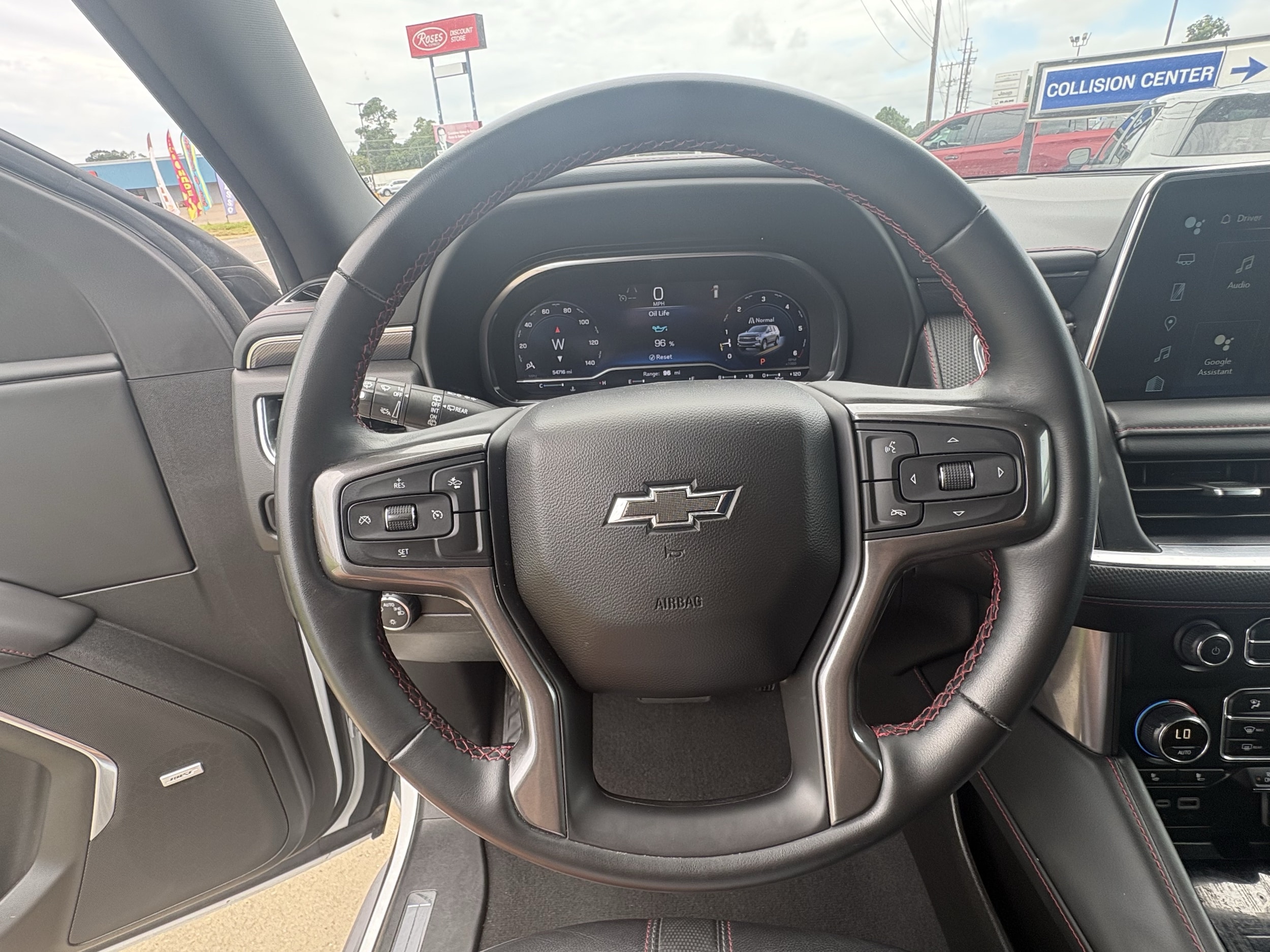 2024 Chevrolet Suburban RST - Photo 11