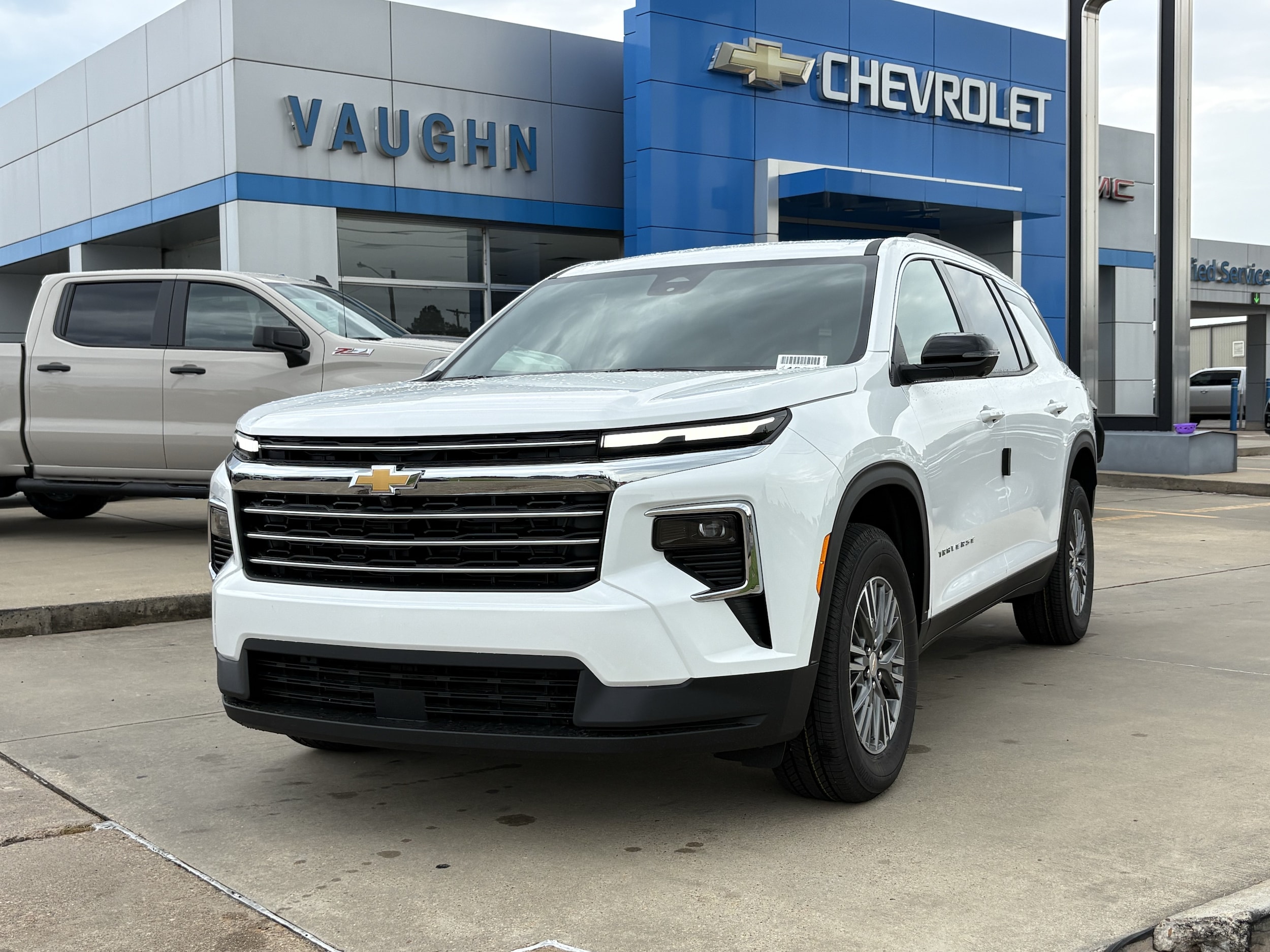 2027 Chevrolet Traverse LT
