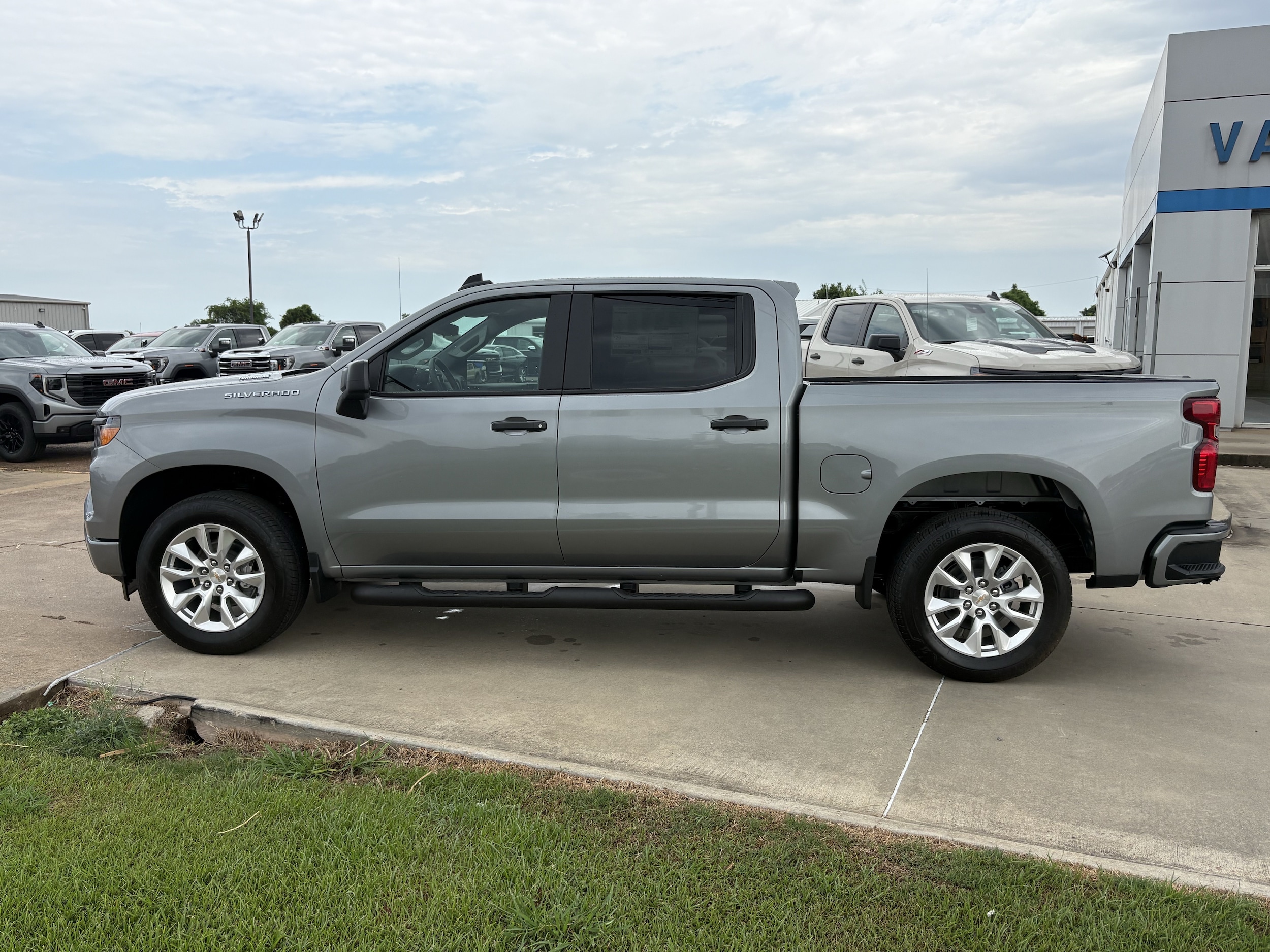 2026 Chevrolet Silverado 1500 Custom - Photo 2