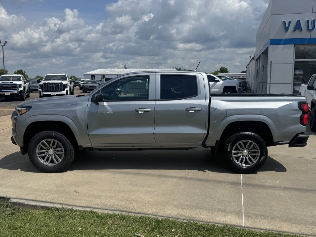 2026 Chevrolet Colorado LT photo 2