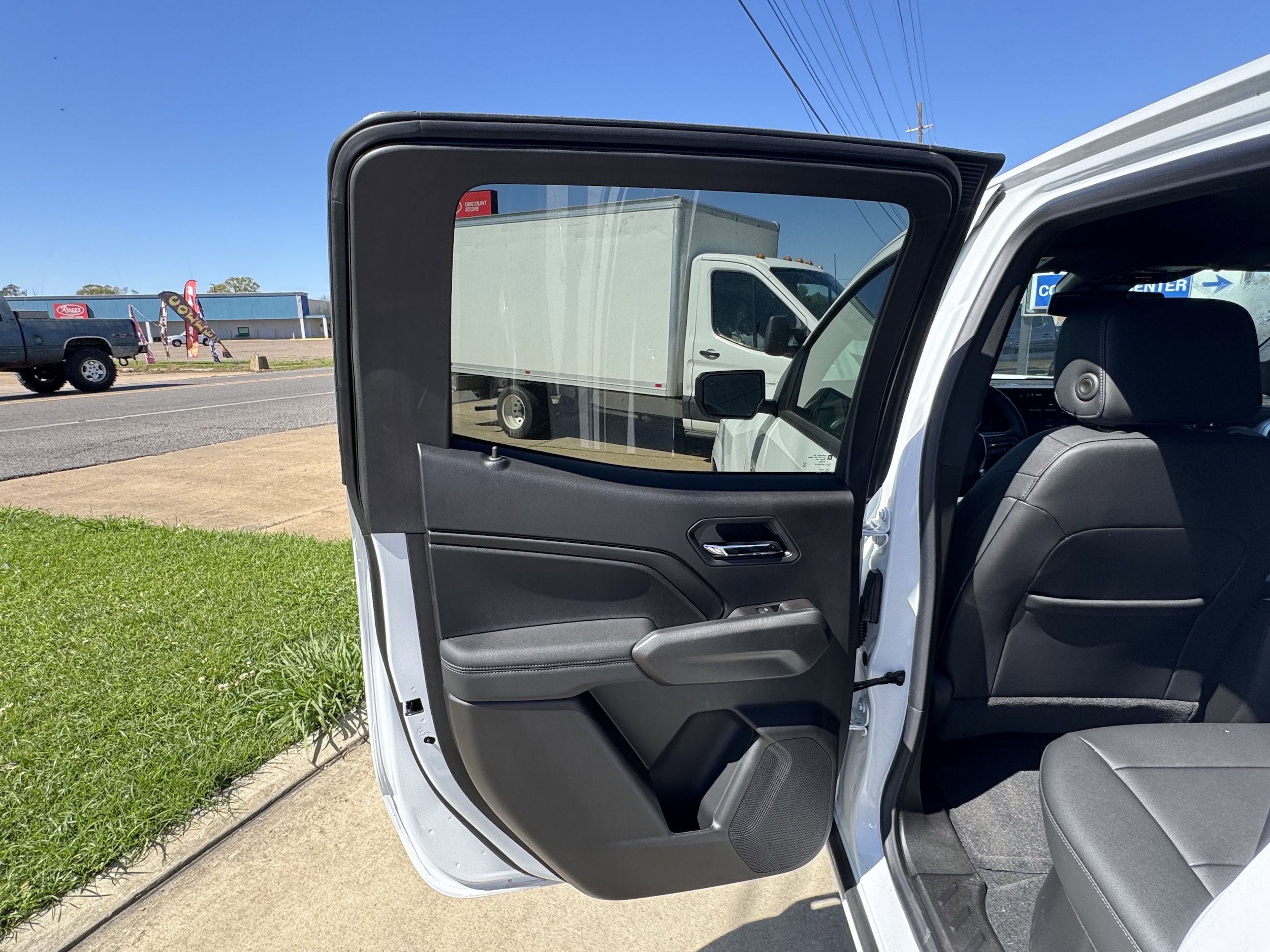 2026 Chevrolet Colorado LT - Photo 15