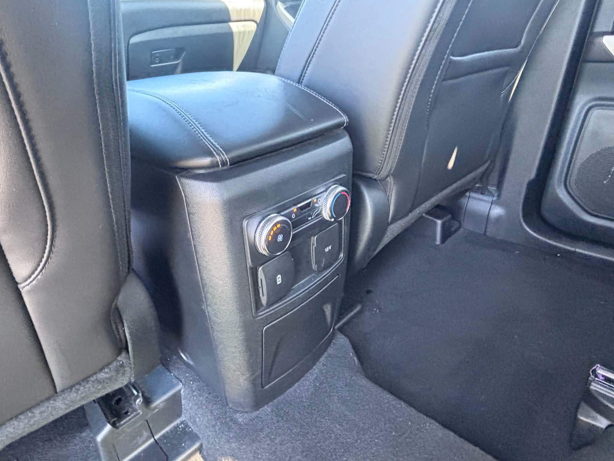 2022 Ford Explorer XLT - Photo 17