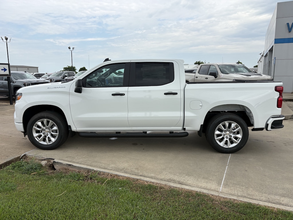 New 2026 Chevrolet Silverado 1500 Custom Truck