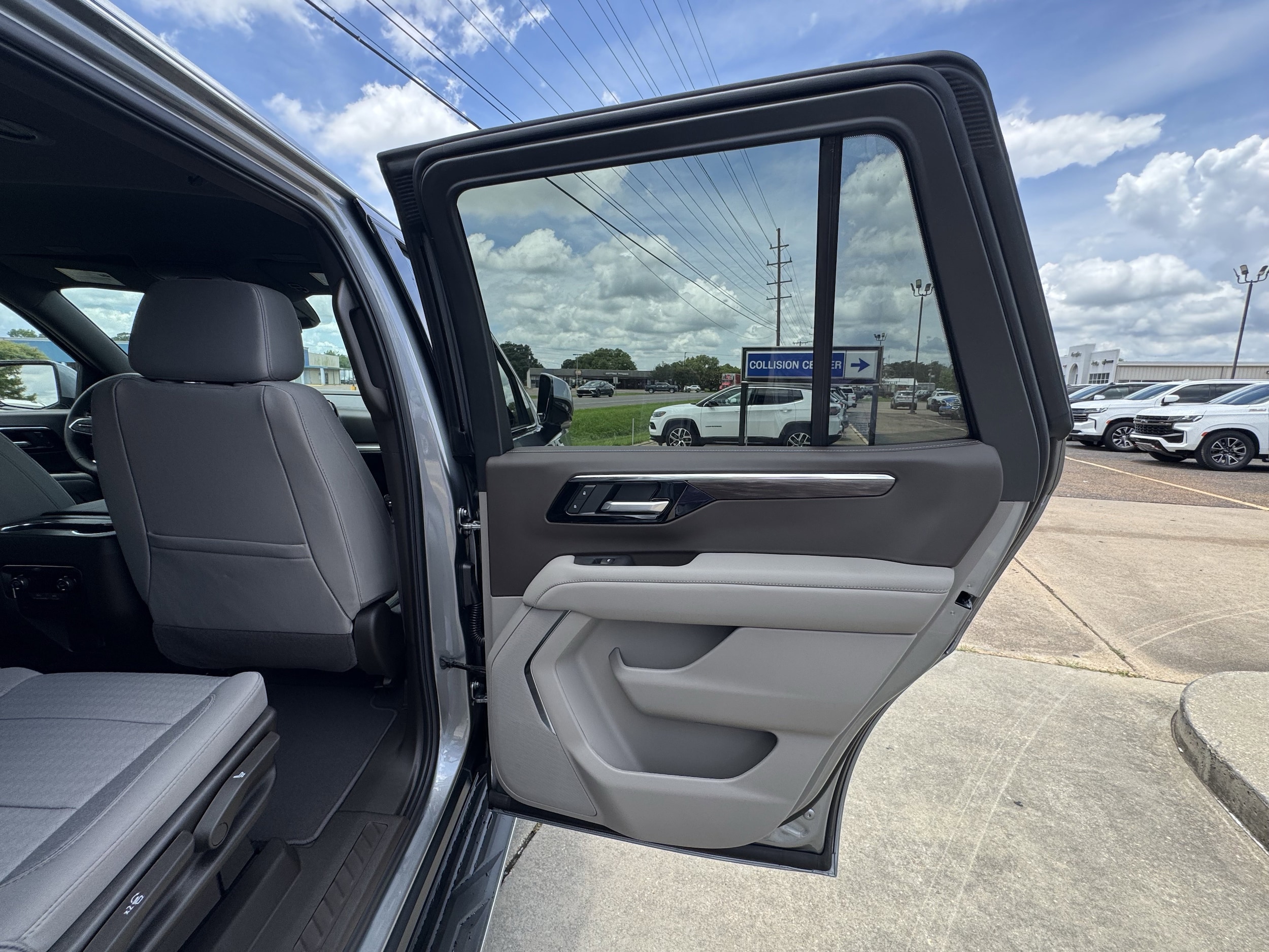 2026 Chevrolet Tahoe LS - Photo 19