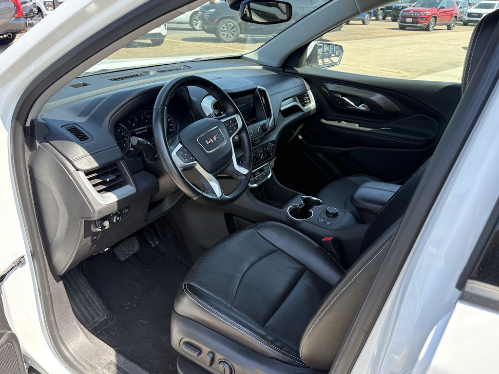 Used 2024 GMC Terrain SLT SUV