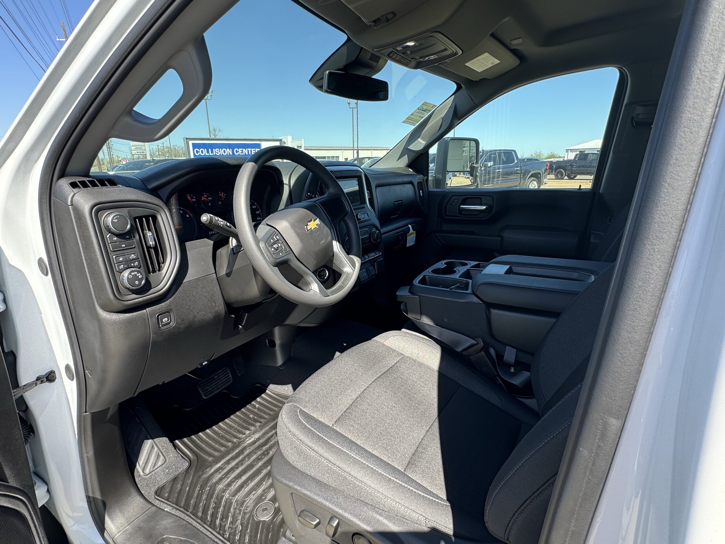 2026 Chevrolet Silverado 2500 HD Custom - Photo 10