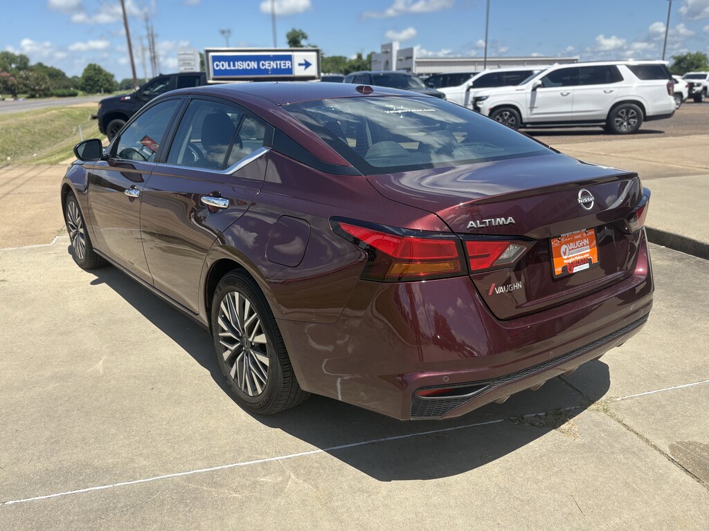 Used 2025 Nissan Altima SV Sedan