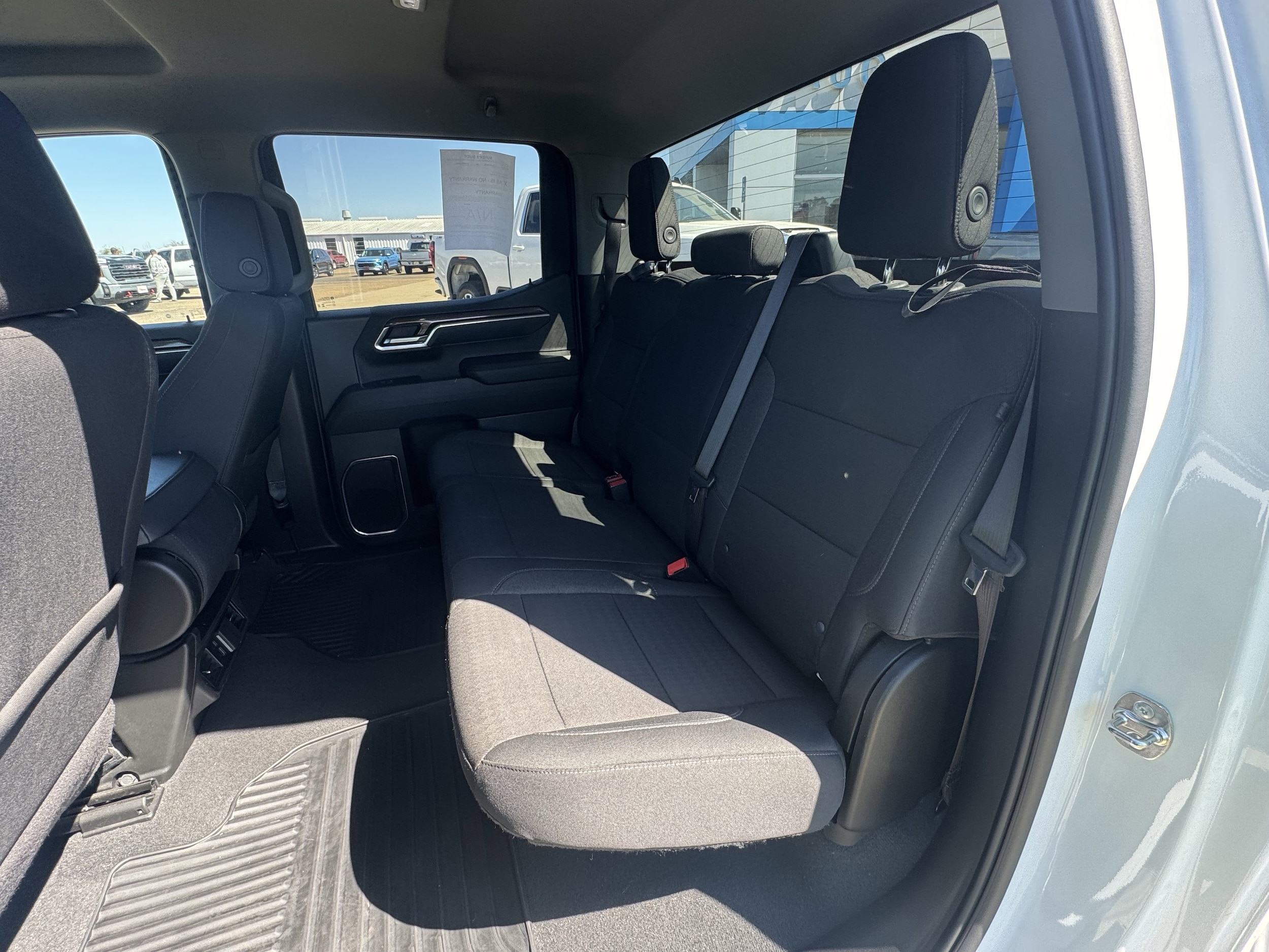 2025 Chevrolet Silverado 1500 LT - Photo 17