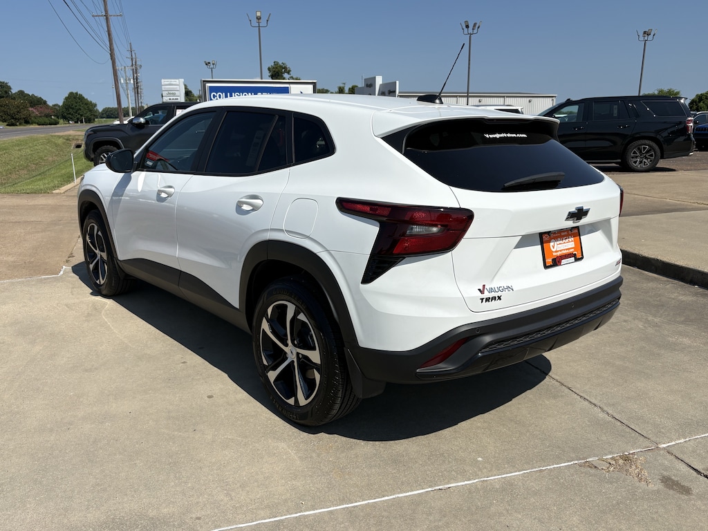 Used 2025 Chevrolet Trax 1RS SUV